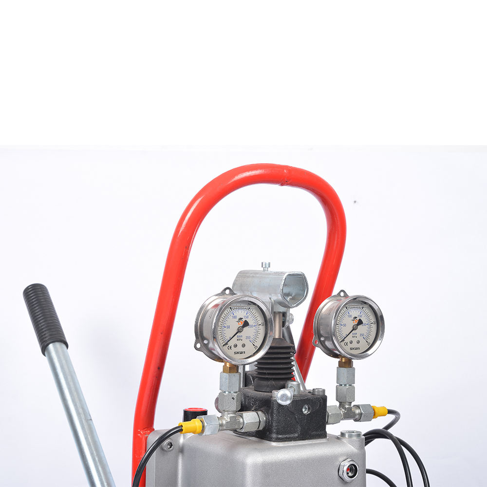 Marine emergency operation unit portable hand pump